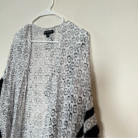 Mario Serrani Ladies' B+W Fashion Wrap One Size - Picture 6 of 10